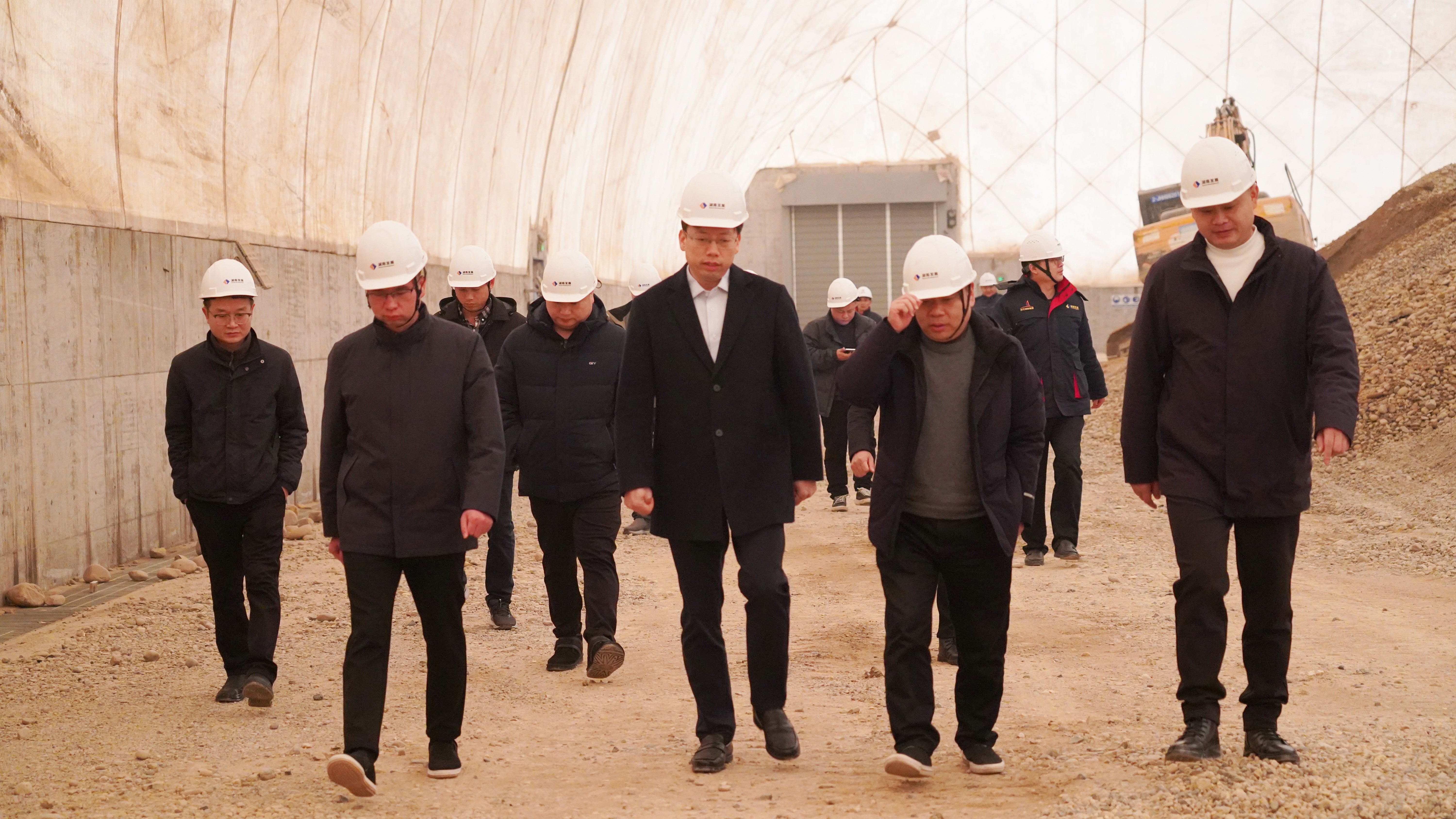 沅江市委副書記張心鏡一行調(diào)研湖南發(fā)展機制砂和砂石集散中心項目